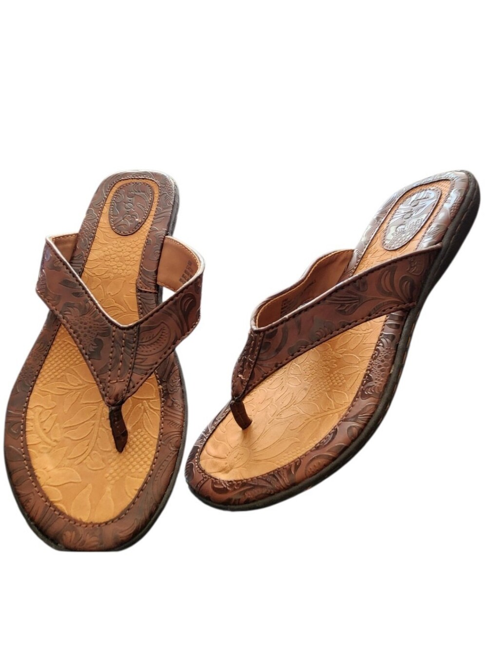 b.o.c. Born Concept Zita Brown Floral Embossed Leather Thong Sandals Size 9M